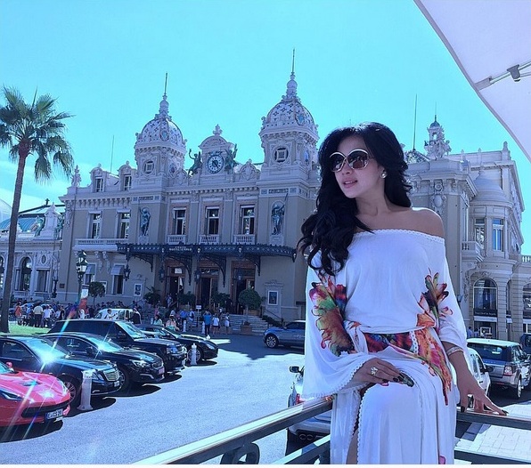 20 Gaya jetset liburan artis Indonesia ke luar negeri 20 Gaya jetset liburan artis Indonesia ke luar negeri