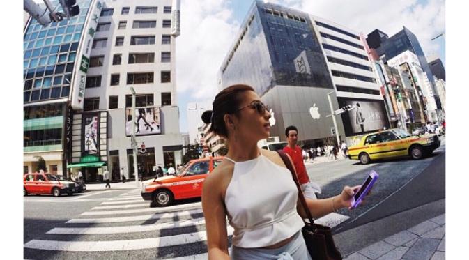 20 Gaya jetset liburan artis Indonesia ke luar negeri 20 Gaya jetset liburan artis Indonesia ke luar negeri