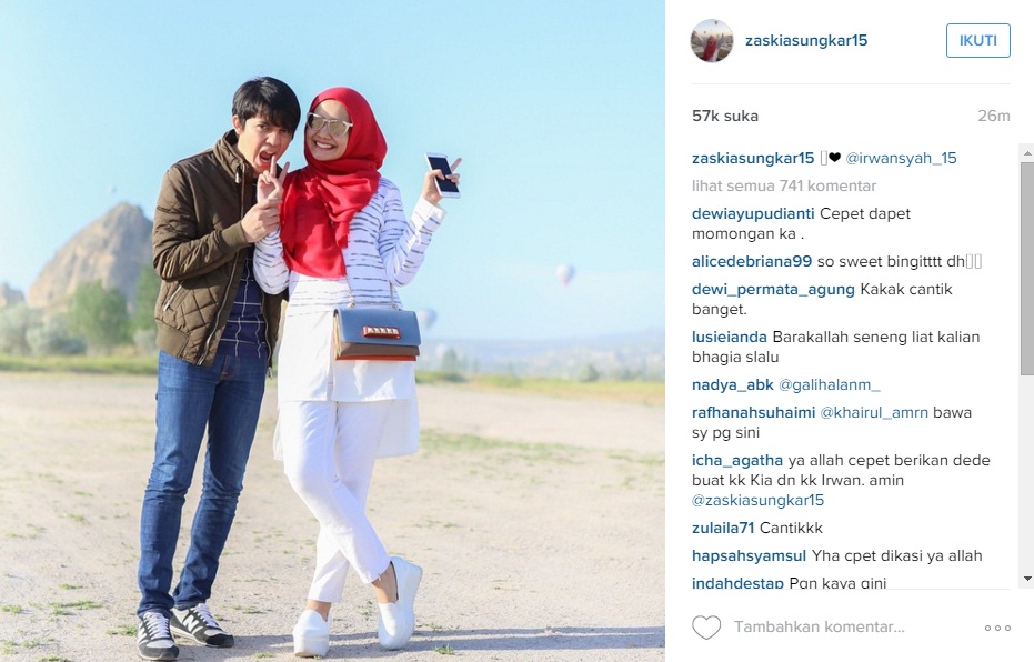 25 Momen romantis artis cantik Indonesia bareng suaminya, so swee