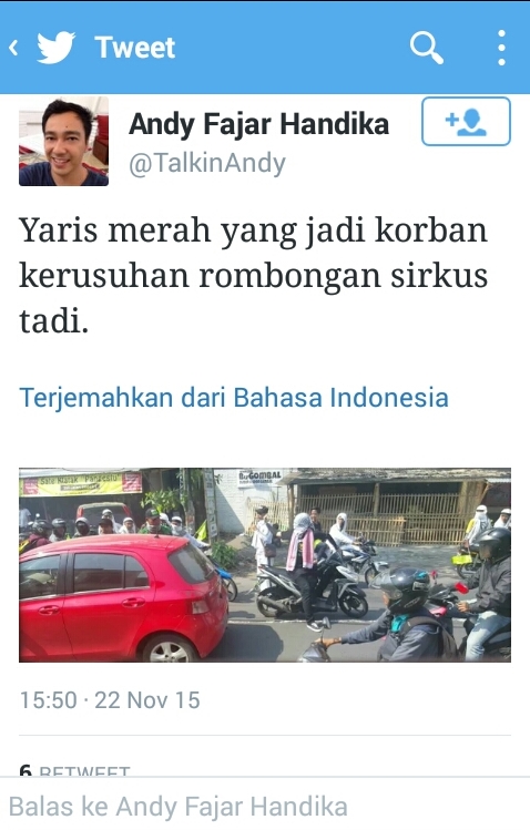 Rombongan kampanye rusak mobil hebohkan netizen Rombongan kampanye rusak mobil hebohkan netizen