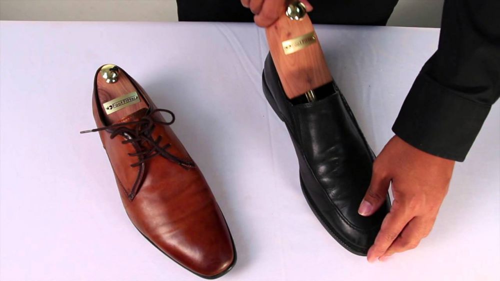 7 Tips jitu merawat sepatu kulit agar awet dan keren, kamu coba ya!