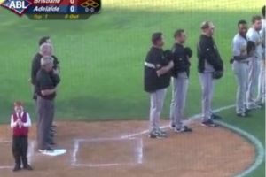 VIDEO : Cegukan bikin prosesi menyanyikan lagu kebangsaan jadi kacau