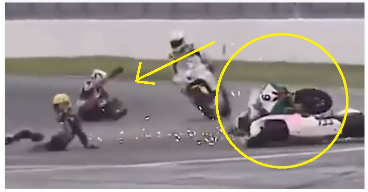 VIDEO: Insiden balap motor ini kocak, dijamin tertawa sampai mules