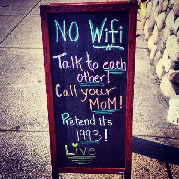 17 Password wifi yang malah bikin kamu geleng-geleng kepala 17 Password wifi yang malah bikin kamu geleng-geleng kepala