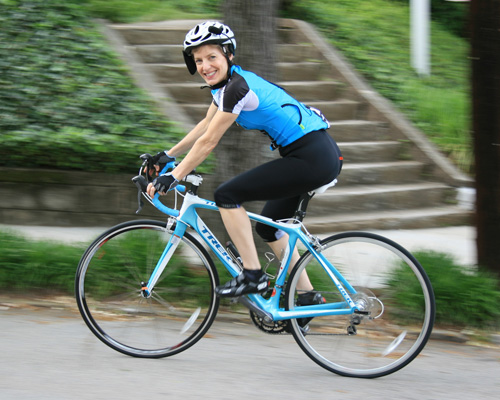 6 Olahraga yang tetap bisa dipraktikkan meskipun sibuk