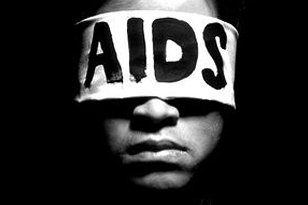 7 Fakta & mitos pengidap HIV/AIDS yang perlu kamu tahu, perhatikan ya! 7 Fakta & mitos pengidap HIV/AIDS yang perlu kamu tahu, perhatikan ya!