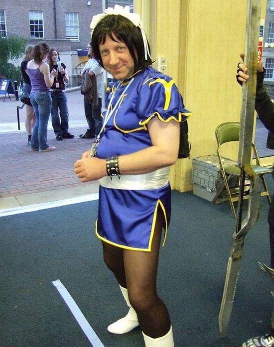 27 Gaya cosplay superhero ini dijamin bikin kamu geli sendiri 27 Gaya cosplay superhero ini dijamin bikin kamu geli sendiri