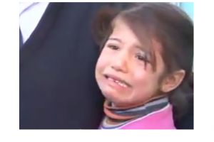 VIDEO: Anak kecil korban perang ini tingkahnya menyayat hati