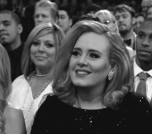 3,38 juta kopi terjual, album '25' Adele setara populasi Lithuania...