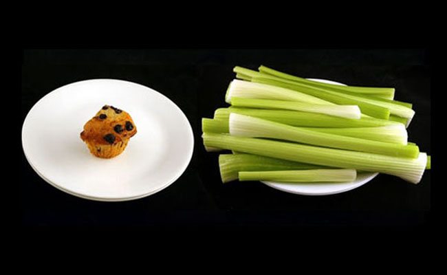 11 Perbandingan junk food & makanan sehat yang tak pernah kamu sadari