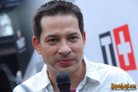 13 Om ganteng tahun 90-an yang bikin para cewek klepek-klepek 13 Om ganteng tahun 90-an yang bikin para cewek klepek-klepek