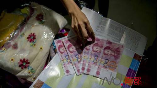 Malangnya nenek ini, dagangannya dibeli pakai uang palsu Rp 1,2 juta