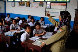 15 suka & duka yang hanya dirasakan oleh kamu anak seorang guru