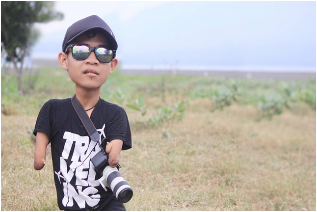 Fotografer Dzul Baen, keterbatasan fisik tak menghalanginya berkarya