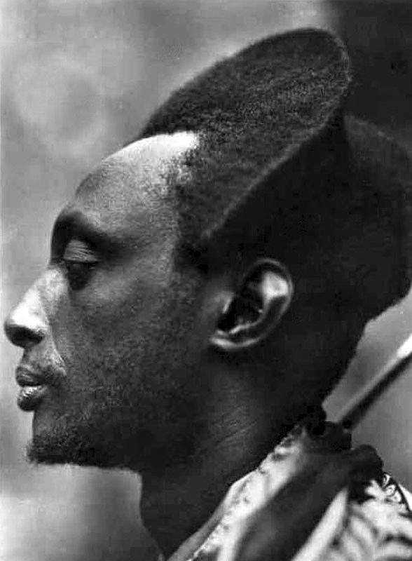 18 Gaya rambut pria Rwanda ini dijamin bikin kamu melongo, unik abis! 18 Gaya rambut pria Rwanda ini dijamin bikin kamu melongo, unik abis!