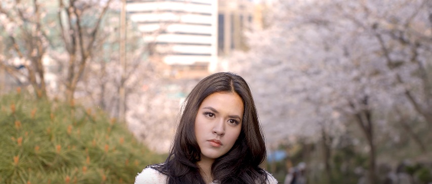 20 Hal yang bikin kamu nggak bosan nonton Raisa di videoklip 4K ini