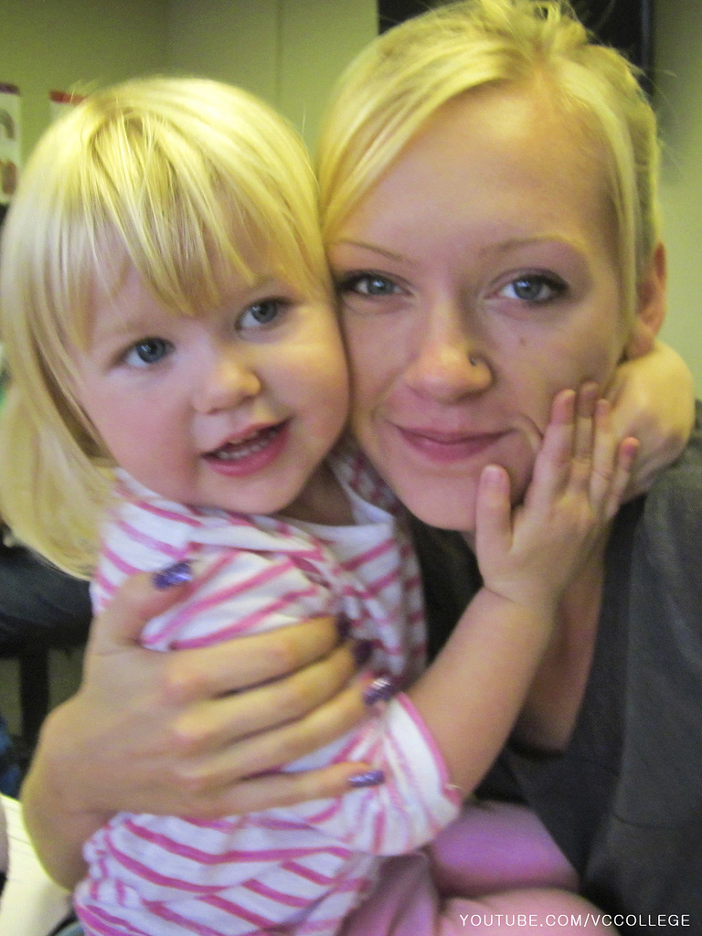 8 Pasangan selfie yang bakal mendatangkan 'love' follower di Instagram 8 Pasangan selfie yang bakal mendatangkan 'love' follower di Instagram