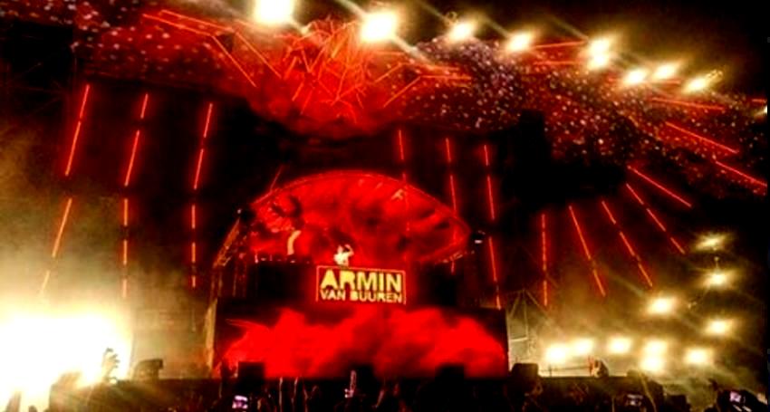 Diguyur hujan & digeruduk pendemo, DWP tetap memukau Jakarta