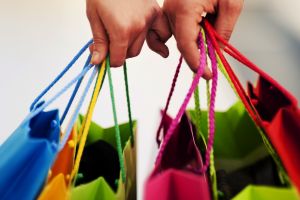 Akibat teledor, Wahyu harus rela barang belanjaannya hilang