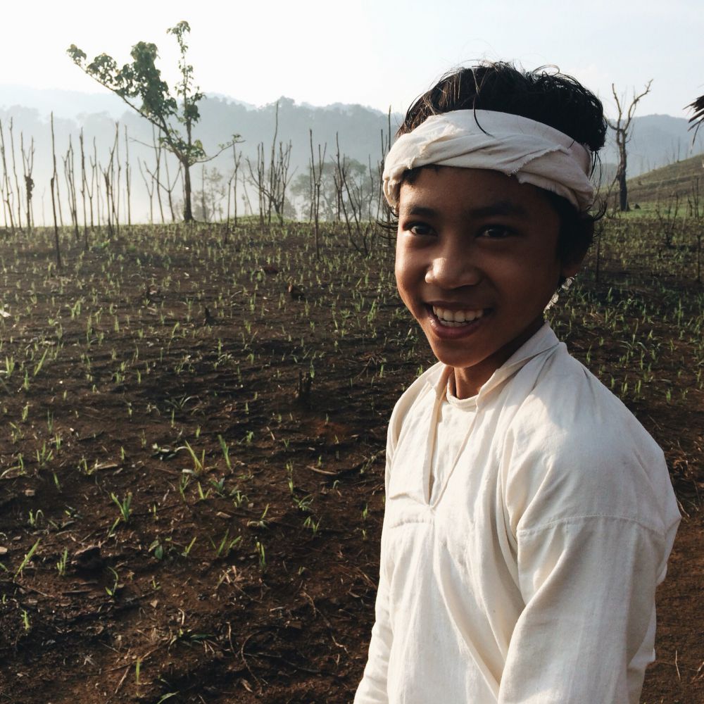 Di desa ini kamu bisa mandi telanjang di sungai tak usah takut diintip