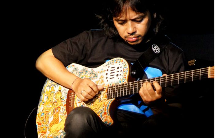 20 Gitaris top ini asli Indonesia, salah satunya pasti idola kamu!