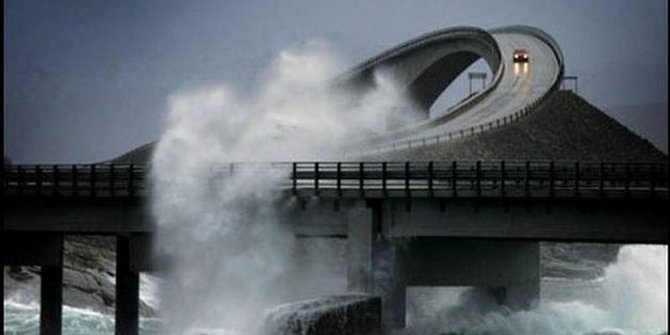 20 Tempat ini identik dengan kemunculan hantu, kamu pernah mengalami?