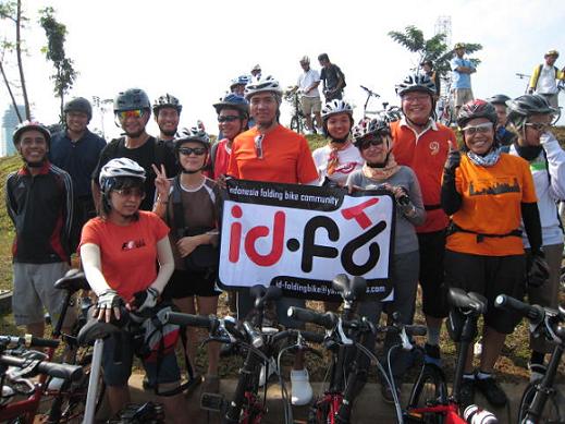 Ini yang biasa dilakukan mahasiswa tingkat akhir, bener nggak?