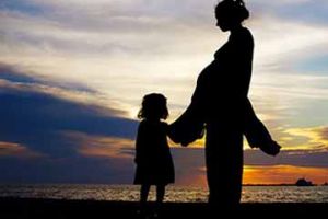 Rayakan Hari Ibu, perempuan ini rela menabung demi pulang kampung