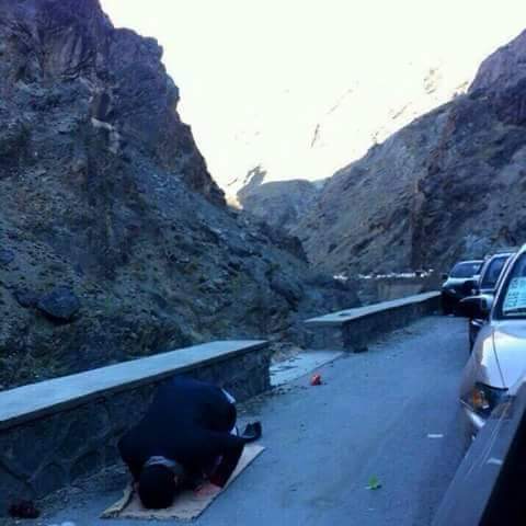 Aksi orang-orang ini bikin kamu tak ada alasan untuk tinggalkan salat Aksi orang-orang ini bikin kamu tak ada alasan untuk tinggalkan salat