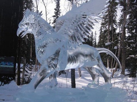 Keren, karya seni menakjubkan ini terbuat dari es! 