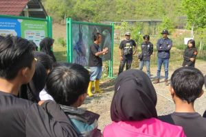 Komunitas ini imbau warga Garut tak memelihara elang, top! 