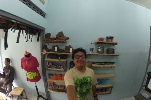 Modal Rp 1 juta & jual 1 jaket, kini Rozak punya 2 toko alat outdoor