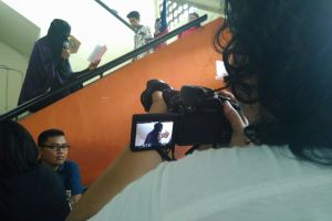 Sosok bercadar tiba-tiba berkhotbah di UGM & bikin kaget mahasiswa