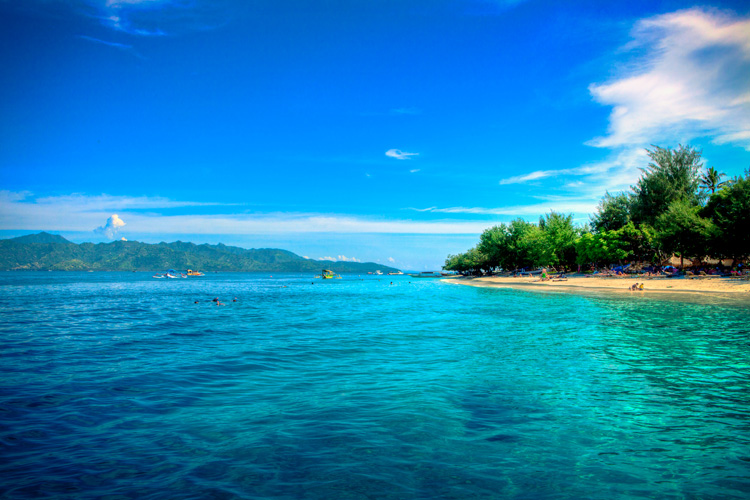 Liburan ke Lombok? ini 15 wisata alam yang wajib kamu kunjungi