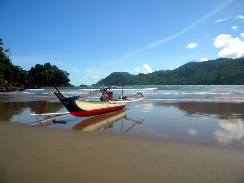 15 Pantai di Malang yang nggak kalah keren dari Bali 