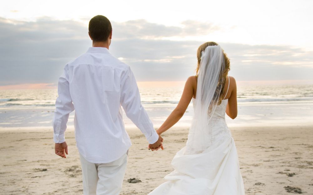12 Trik agar pasanganmu segera melamar untuk menikah, berani coba?
