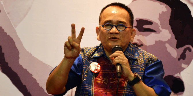 10 Artis ini justru terkenal karena pakai logat daerah, salut! 10 Artis ini justru terkenal karena pakai logat daerah, salut!