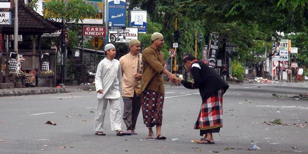 10 Potret wujud indahnya kerukunan umat beragama di Indonesia, salut!