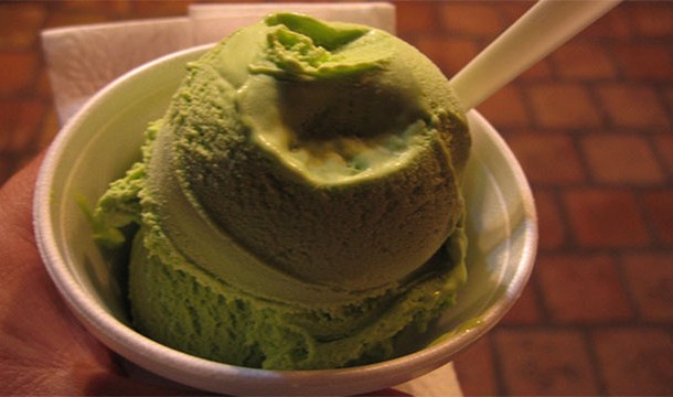 17 Rasa es krim ini paling nyeleneh di dunia, kamu berani coba?