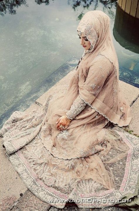 Buat hijabers, inspirasi baju pengantin ini bikin ingin nikah! Buat hijabers, inspirasi baju pengantin ini bikin ingin nikah!