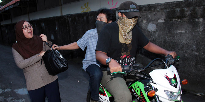 19 Trik ampuh pertahanan diri saat bertemu penjahat di jalan, pahami! 19 Trik ampuh pertahanan diri saat bertemu penjahat di jalan, pahami!