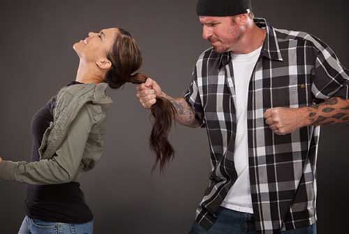 19 Trik ampuh pertahanan diri saat bertemu penjahat di jalan, pahami! 19 Trik ampuh pertahanan diri saat bertemu penjahat di jalan, pahami!