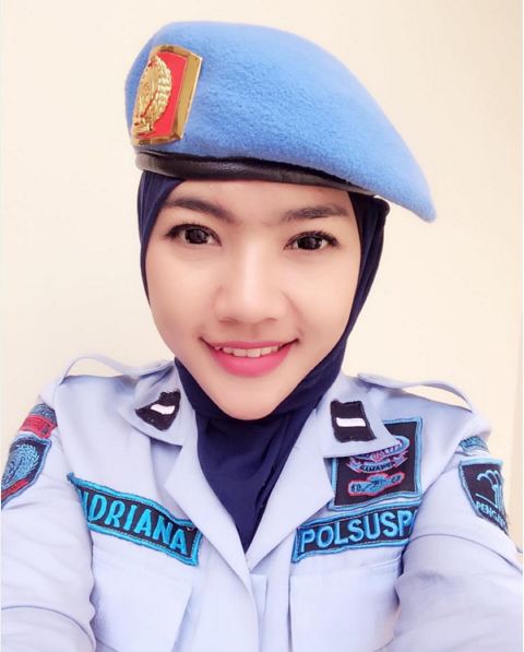 Ini dia Yonina, sipir cantik yang bikin hati cowok 'terpenjara', aw!