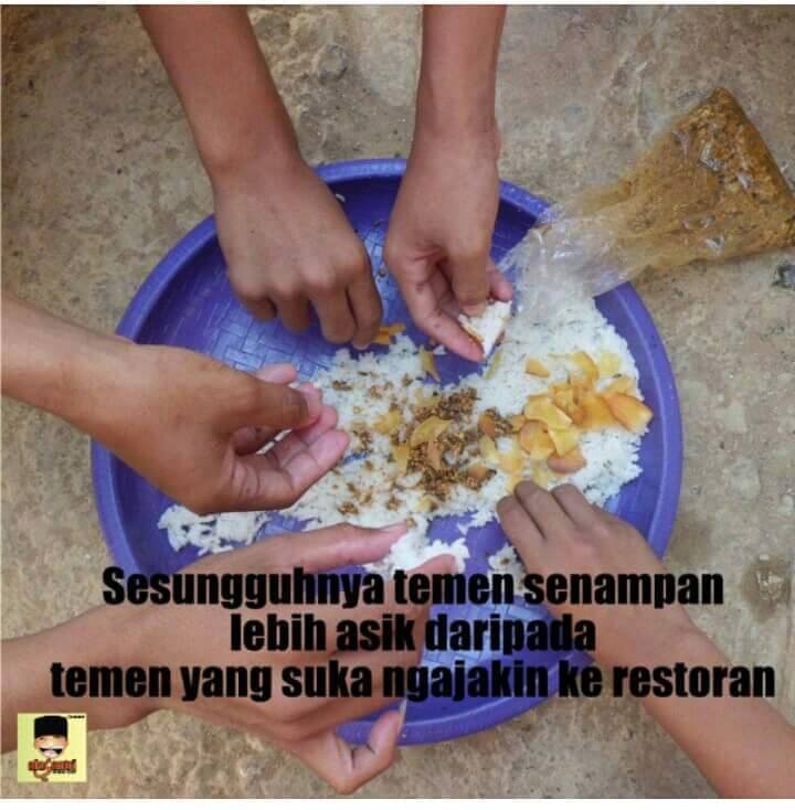 30 Meme kebiasaan santri ini dijamin bikin kamu ketawa! 30 Meme kebiasaan santri ini dijamin bikin kamu ketawa!