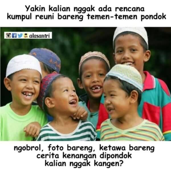 30 Meme kebiasaan santri ini dijamin bikin kamu ketawa! 30 Meme kebiasaan santri ini dijamin bikin kamu ketawa!