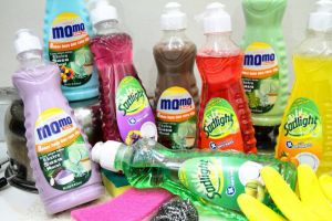 Tren baru, sekarang minum bisa dilakukan dari botol sabun cuci piring!