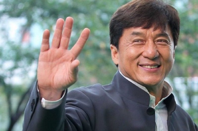 10 Fakta Jackie Chan yang jarang terkuak, pecinta laga wajib baca!