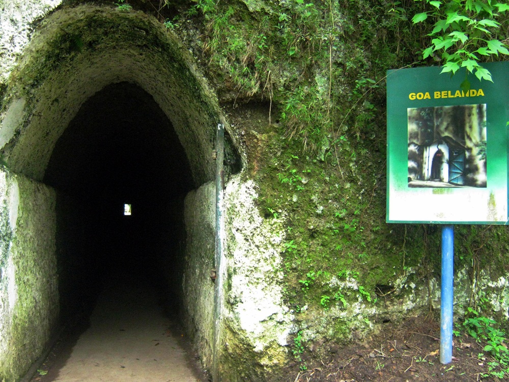 8 Wisata misteri di Bandung ini akan menguji nyalimu, berani? 8 Wisata misteri di Bandung ini akan menguji nyalimu, berani?