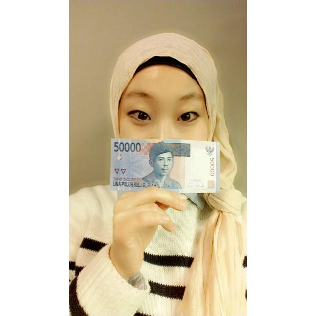 Sudah cantik dan berhijab, gadis Korea ini juga mengajar bahasa Arab