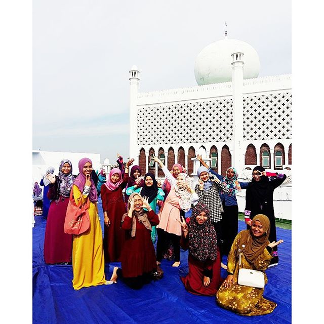 Sudah cantik dan berhijab, gadis Korea ini juga mengajar bahasa Arab